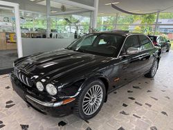 Schwarz Gebraucht 2006 Jaguar XJ8 Executive Limousine | 24.990 €