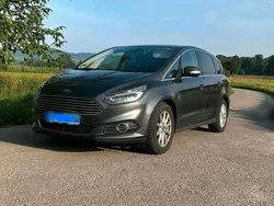 Grau Gebraucht 2016 Ford S-MAX Titanium Van / Kleinbus | 16.250 € (Superpreis)