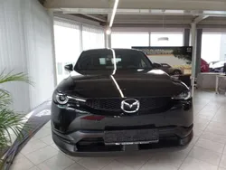 Jet black Gebraucht 2023 Mazda MX30 Makoto SUV | 25.740 € (Guter Preis)