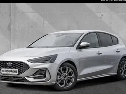 Silber Gebraucht 2024 Ford Focus ST-Line X Limousine | 25.600 € (Guter Preis)