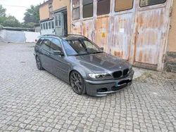 Grau Gebraucht 2002 BMW 330 Performance Kombi | 13.500 €