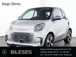 Silber Gebraucht 2024 Smart ForTwo Electric Drive Passion Exclusive Coupé | 16.100 € (Fairer Preis)