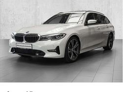 Weiß Gebraucht 2022 BMW 330 Sport Line Kombi | 31.900 € (Fairer Preis)