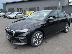 Schwarz Gebraucht 2024 Skoda Scala Drive Kleinwagen | 25.996 €