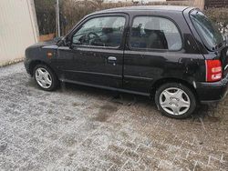 Schwarz Gebraucht 2001 Nissan Micra Kleinwagen | 1.199 € (Fairer Preis)