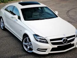 Weiß Gebraucht 2011 Mercedes CLS350 AMG Coupé | 9.000 €