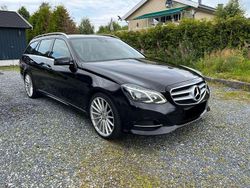 Schwarz Gebraucht 2014 Mercedes E200 Avantgarde Kombi | 14.995 € (Etwas zu teuer)