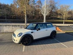 Weiß Gebraucht 2012 Mini Cooper Kleinwagen | 6.500 € (Fairer Preis)