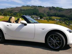Weiß Gebraucht 2018 Mazda MX5 Edition Cabrio | 21.500 € (Guter Preis)