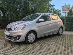 Grau Gebraucht 2017 Mitsubishi Space Star Diamant Edition Kleinwagen | 5.900 € (Fairer Preis)