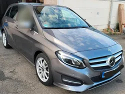 Grau Gebraucht 2017 Mercedes B200 Van / Kleinbus | 18.000 € (Fairer Preis)