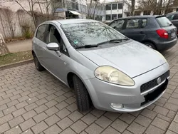 Silber Gebraucht 2006 Fiat Punto Kleinwagen | 2.600 € (Teuer)