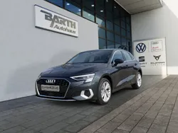 Grau Gebraucht 2024 Audi A3 Sportback Ambiente Limousine | 36.249 € (Fairer Preis)