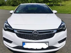 Weiß Gebraucht 2017 Opel Astra Ultimate Limousine | 12.900 € (Etwas zu teuer)