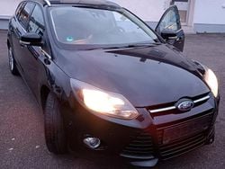 Schwarz Gebraucht 2013 Ford Focus Titanium Kombi | 3.890 € (Fairer Preis)