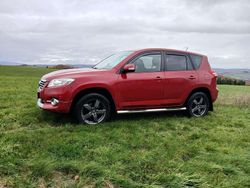 Rot Gebraucht 2012 Toyota RAV4 Travel SUV | 11.300 € (Fairer Preis)