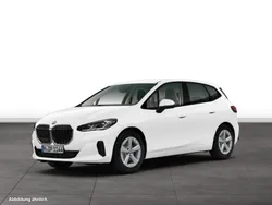 Weiß Gebraucht 2024 BMW 218 Active Tourer Van / Kleinbus | 31.290 € (Guter Preis)