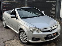 Silber Gebraucht 2009 Opel Tigra Edition Cabrio | 2.999 € (Etwas zu teuer)