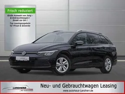 Deep black (metallic) Gebraucht 2024 VW Golf VIII Life Kombi | 23.325 € (Guter Preis)