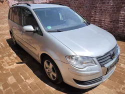 Silber Gebraucht 2009 VW Touran United Van / Kleinbus | 2.890 € (Guter Preis)