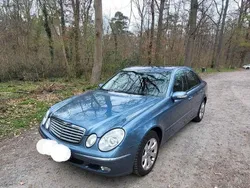 Blau Gebraucht 2003 Mercedes E240 Avantgarde Limousine | 3.990 € (Guter Preis)