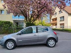 Silber Gebraucht 2012 Renault Clio IV Kleinwagen | 2.300 € (Fairer Preis)