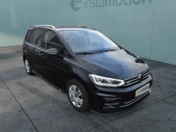 Schwarz Gebraucht 2024 VW Touran R-line Van / Kleinbus | 37.090 € (Fairer Preis)