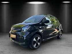 Black / black Gebraucht 2021 Smart ForFour Electric Drive Passion Limousine | 9.440 € (Fairer Preis)