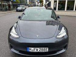 Grau Gebraucht 2020 Tesla Model 3 Limousine | 25.700 € (Fairer Preis)