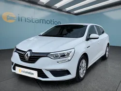 Weiß Gebraucht 2020 Renault Mégane GrandTour Kombi | 16.499 € (Fairer Preis)
