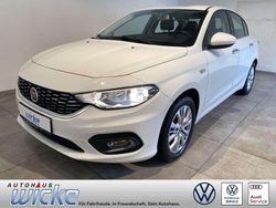 Weiß Gebraucht 2016 Fiat Tipo Easy Limousine | 8.480 € (Guter Preis)