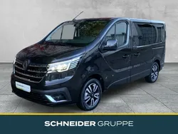 Tenebroschwarz metallic Gebraucht 2022 Renault Trafic Van | 57.490 €