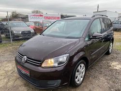 Violett Gebraucht 2013 VW Touran Trendline Van / Kleinbus | 4.640 € (Superpreis)