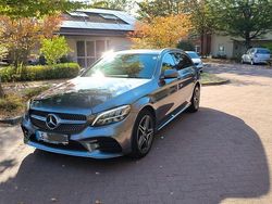 Grau Gebraucht 2019 Mercedes C300e AMG line Kombi | 18.590 €