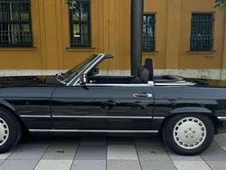 Schwarz Gebraucht 1986 Mercedes 560 Cabrio | 29.900 €