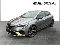 Grau Gebraucht 2024 Renault Clio V Engineered Limousine | 21.480 € (Etwas zu teuer)