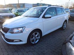 Weiß Gebraucht 2016 Skoda Fabia Cool Edition Kombi | 7.990 € (Fairer Preis)