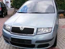 Silber Gebraucht 2004 Skoda Fabia Kleinwagen | 1.999 € (Etwas zu teuer)