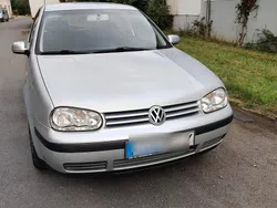 Silber Gebraucht 2002 VW Golf IV Kleinwagen | 2.300 € (Etwas zu teuer)