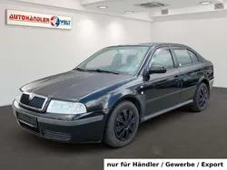 Schwarz Gebraucht 2003 Skoda Octavia Selection Limousine | 699 € (Superpreis)