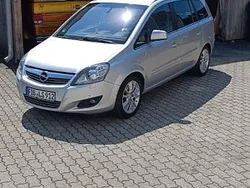 Silber Gebraucht 2010 Opel Zafira Van / Kleinbus | 4.499 € (Fairer Preis)
