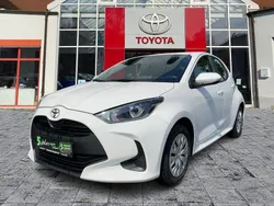 Schneeweiß Gebraucht 2023 Toyota Yaris Comfort Kleinwagen | 16.560 € (Fairer Preis)