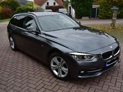 Grau Gebraucht 2018 BMW 318 Sport Line Kombi | 12.000 € (Superpreis)