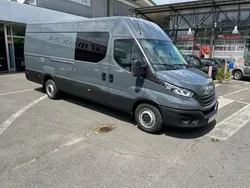 Grau Gebraucht 2023 Iveco Daily | 53.550 €
