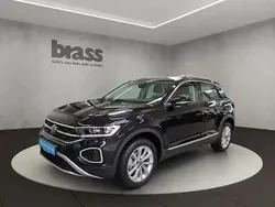 Deep black perleffekt Gebraucht 2024 VW T-Roc Style SUV | 31.900 € (Fairer Preis)