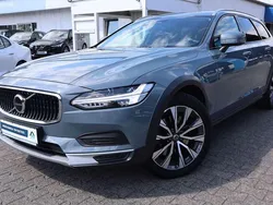 Thunder grey Gebraucht 2022 Volvo V90 CC Plus Kombi | 40.989 € (Etwas zu teuer)