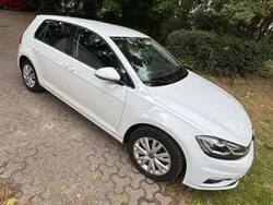Weiß Gebraucht 2019 VW Golf VII Highline Limousine | 16.900 € (Guter Preis)