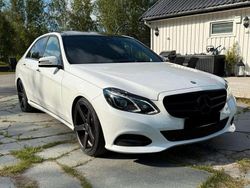Weiß Gebraucht 2014 Mercedes E200 Avantgarde Limousine | 14.950 € (Etwas zu teuer)