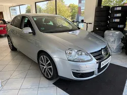 Grau Gebraucht 2010 VW Jetta Comfortline Limousine | 8.990 € (Etwas zu teuer)