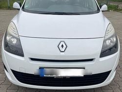 Weiß Gebraucht 2009 Renault Grand Scénic III Van / Kleinbus | 3.650 € (Etwas zu teuer)